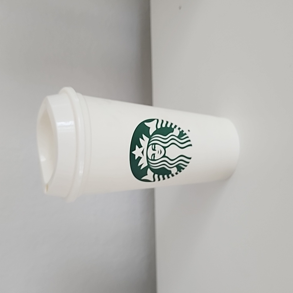 Starbucks valentine's day plastic to go cup